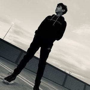 Meet your Posher, Diego